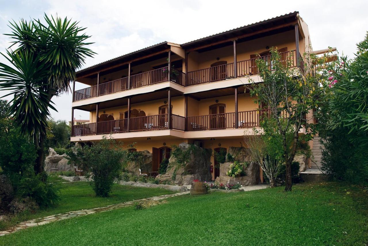 Corfu Club Apartments 고우비아 외부 사진