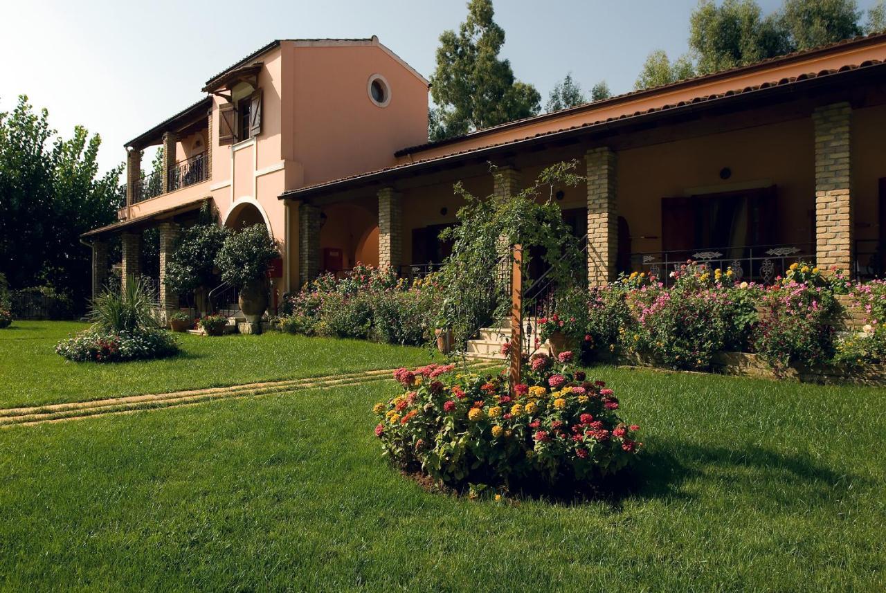 Corfu Club Apartments 고우비아 외부 사진