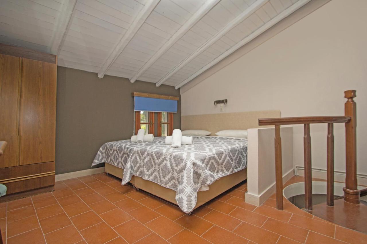 Corfu Club Apartments 고우비아 외부 사진