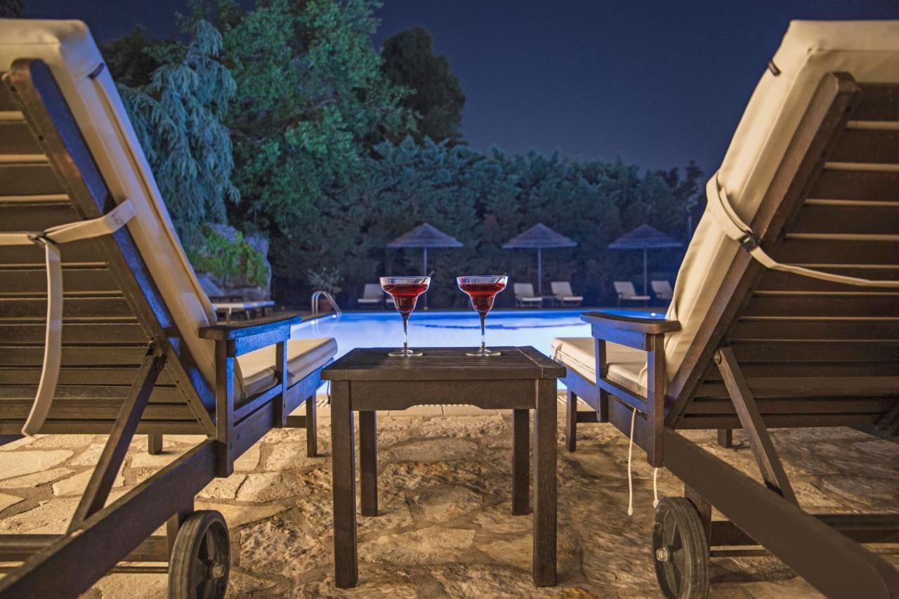 Corfu Club Apartments 고우비아 외부 사진